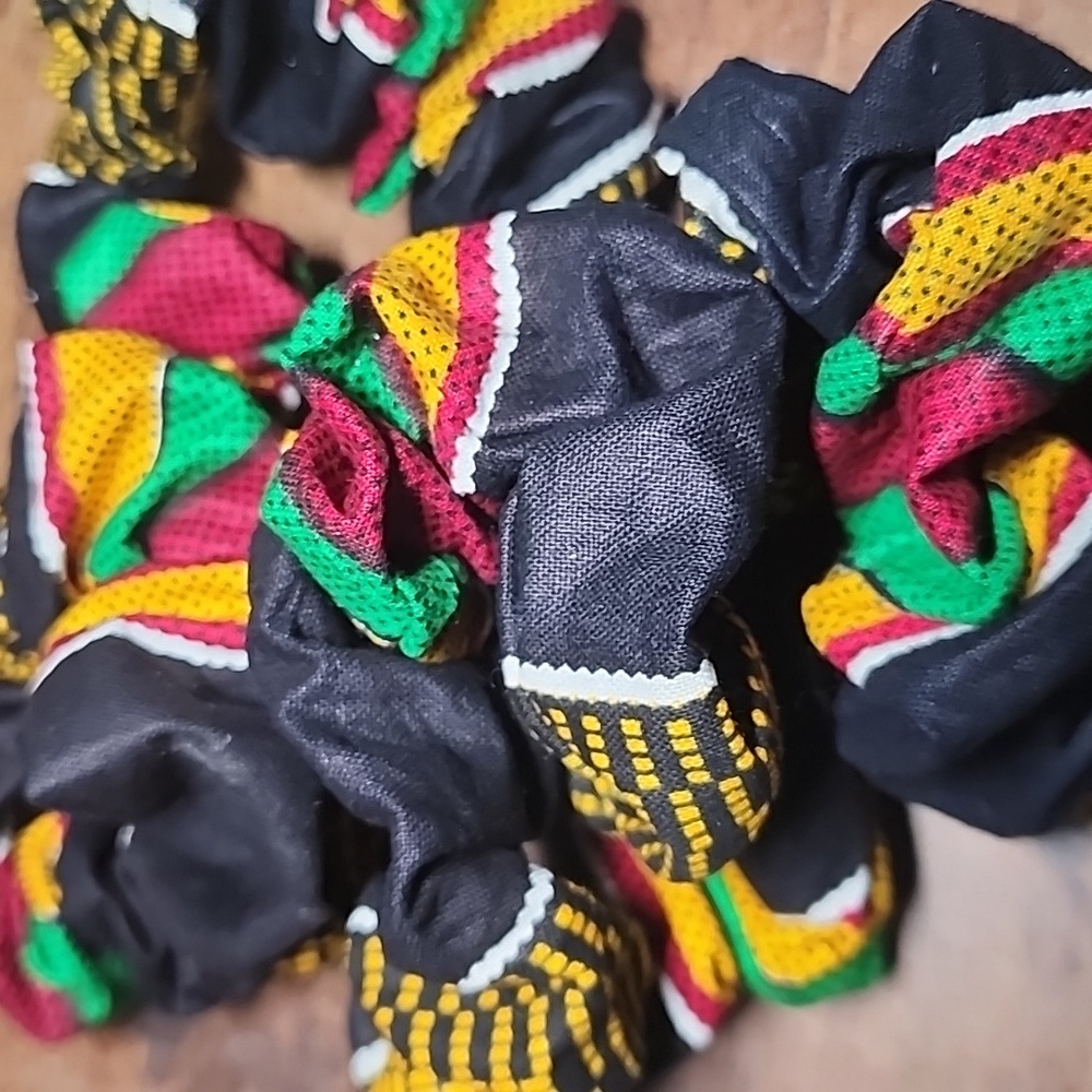 Ankara Scrunchies 4 Pack NWT Price is firm